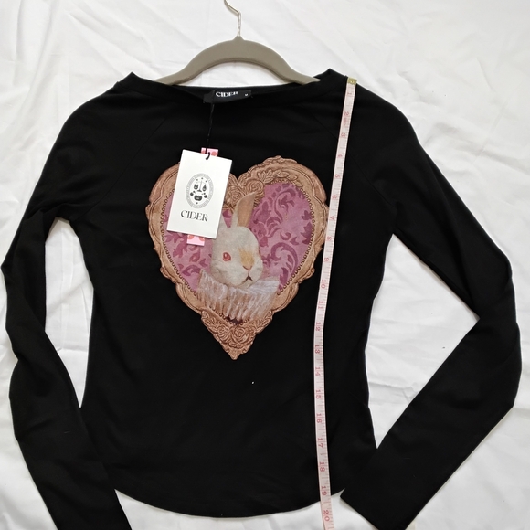 New CIDER Wome's Shirt with Bunny Heart Design Size M - Picture 7 of 7